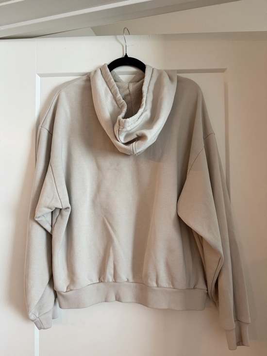 Alo Accolade Hoodie, Bone, Size M - Picture 4 of 5